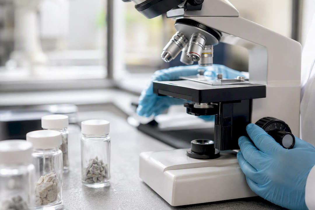 Matériel spécialisé pour l’analyse de l’amiante en laboratoire